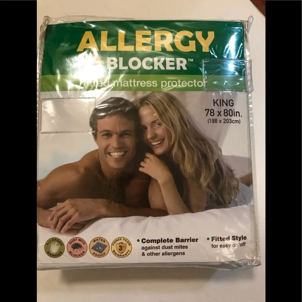NWT King Allergy Blocker Mattress Protector t.